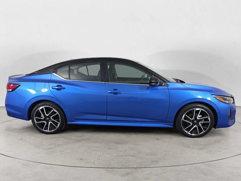 Used 2025 Nissan Sentra SR FWD image 6