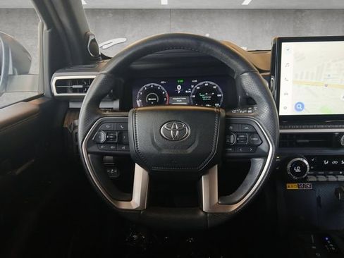 Used 2026 Toyota 4Runner Platinum AWD/4WD image 22