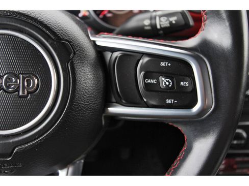 Used 2018 Jeep Wrangler Unlimited Rubicon AWD/4WD image 19