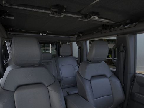 New 2026 Ford Bronco Badlands image 12