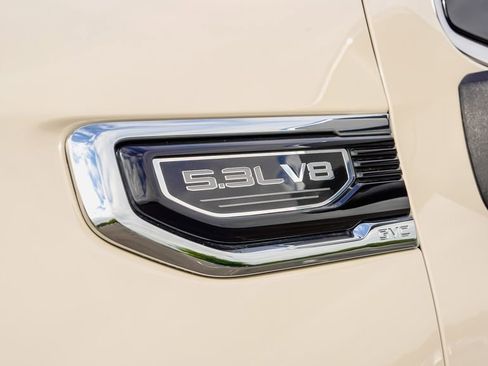 New 2026 GMC Sierra 1500 SLE image 8