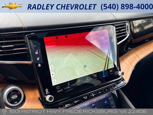 Used 2024 Jeep Grand Wagoneer L Series III AWD/4WD image 8