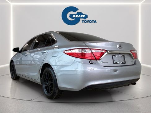 Used 2016 Toyota Camry XLE image 12