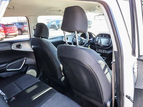 Used 2022 Kia Soul LX w/ Technology Package FWD image 33