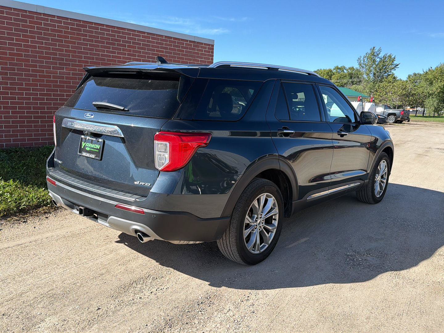 Used 2023 Ford Explorer Limited w/ Limited Technology Package AWD/4WD image 5