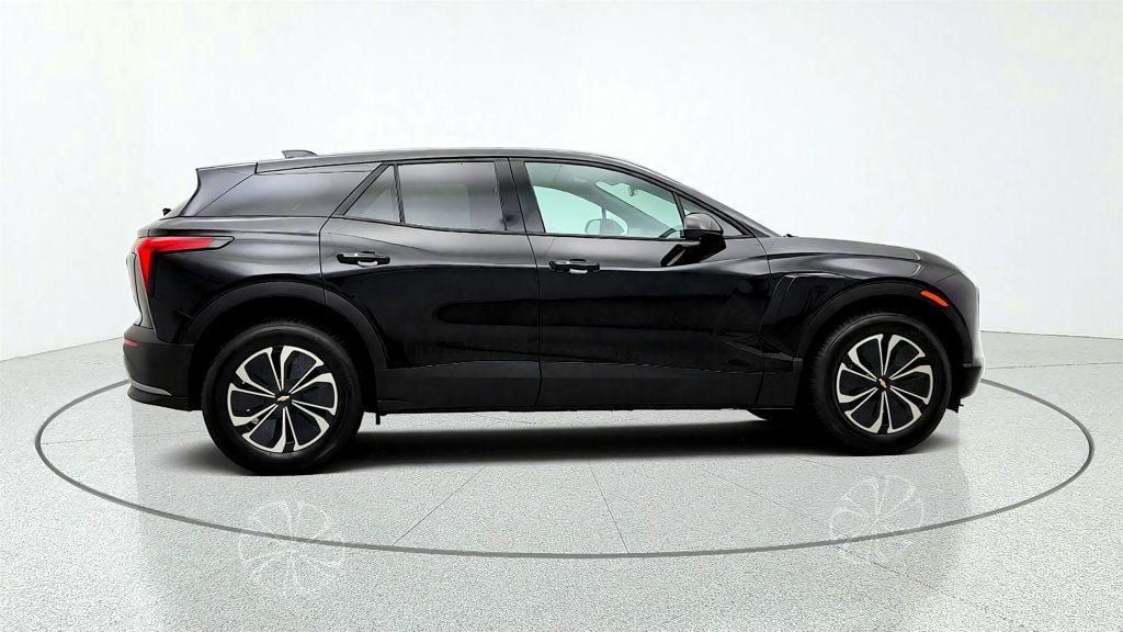 Used 2026 Chevrolet Blazer EV LT FWD image 4