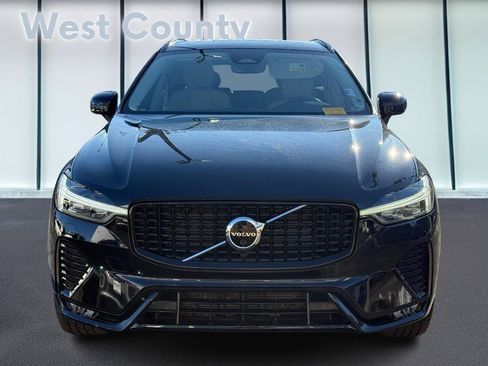 Certified 2023 Volvo XC60 B5 Plus w/ Climate Package image 10