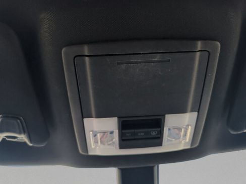 Used 2018 Ford Explorer Limited w/ Equipment Group 301A FWD image 30