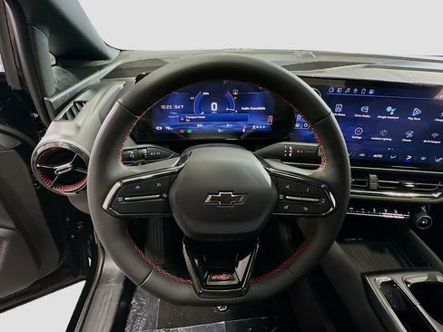 New 2025 Chevrolet Equinox EV RS image 12