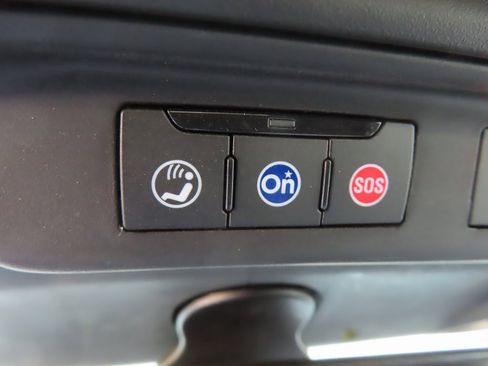 Used 2020 Chevrolet Camaro SS image 11