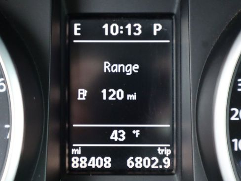 Used 2014 Volkswagen Golf 2.5L image 42