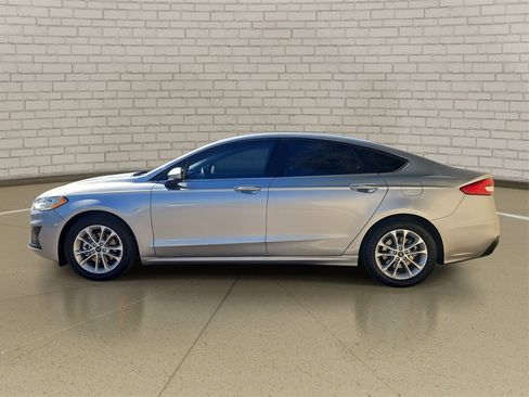 Used 2020 Ford Fusion SE image 6