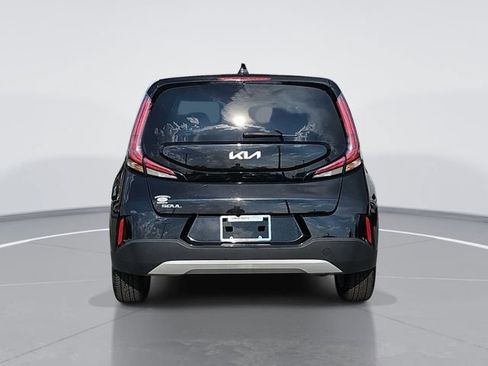 Used 2024 Kia Soul S FWD image 4