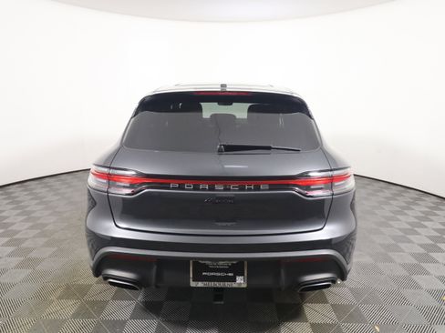 Certified 2025 Porsche Macan image 6