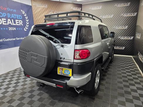 Used 2007 Toyota FJ Cruiser 4WD image 16