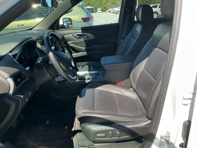 Used 2023 Chevrolet Traverse LT FWD image 4