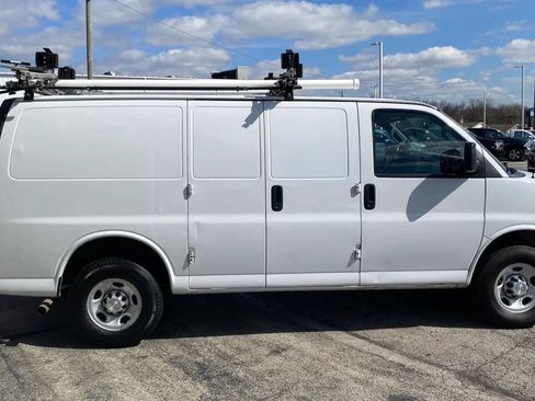 Used 2018 Chevrolet Express 2500 w/ Driver Convenience Package image 6