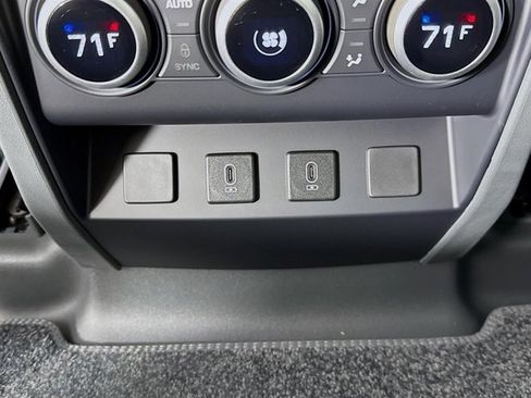 Used 2026 Land Rover Defender 110 X-Dynamic SE image 28