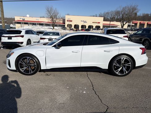 Certified 2024 Audi e-tron GT Premium Plus image 4