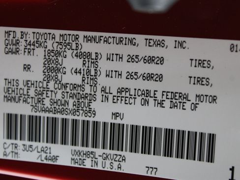 Certified 2025 Toyota Sequoia Platinum AWD/4WD image 47