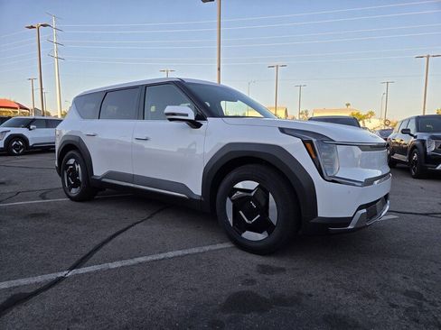 New 2026 Kia EV9 Light image 2