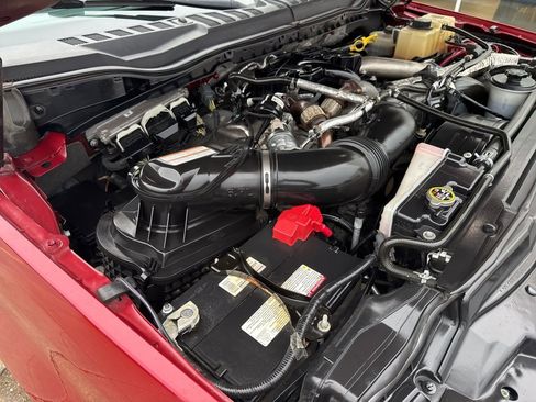 Used 2017 Ford F250 Lariat w/ Chrome Package image 33