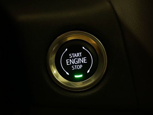 Used 2024 Chevrolet Suburban RST image 18