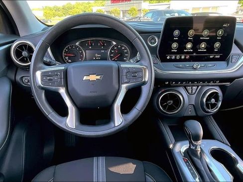 Used 2023 Chevrolet Blazer LT image 8