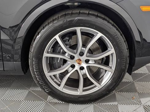 New 2026 Porsche Cayenne Coupe AWD/4WD image 15