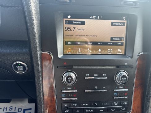 Used 2017 Lincoln Navigator L Select image 14