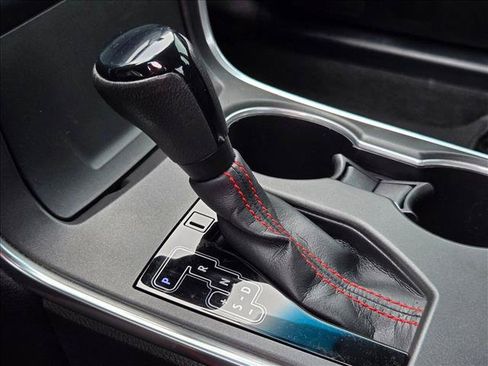 Used 2015 Toyota Camry SE FWD image 16