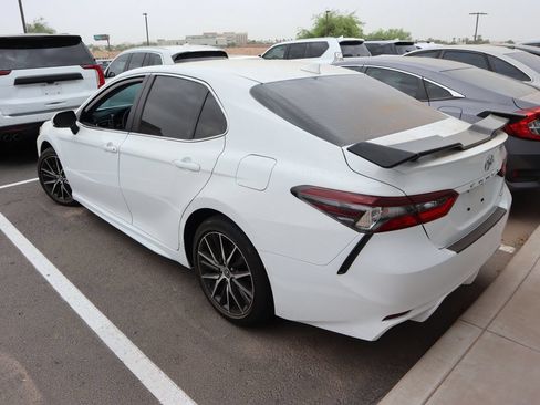 Used 2024 Toyota Camry SE w/ Audio Upgrade Package FWD image 2