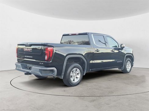 Used 2024 GMC Sierra 1500 SLE image 3