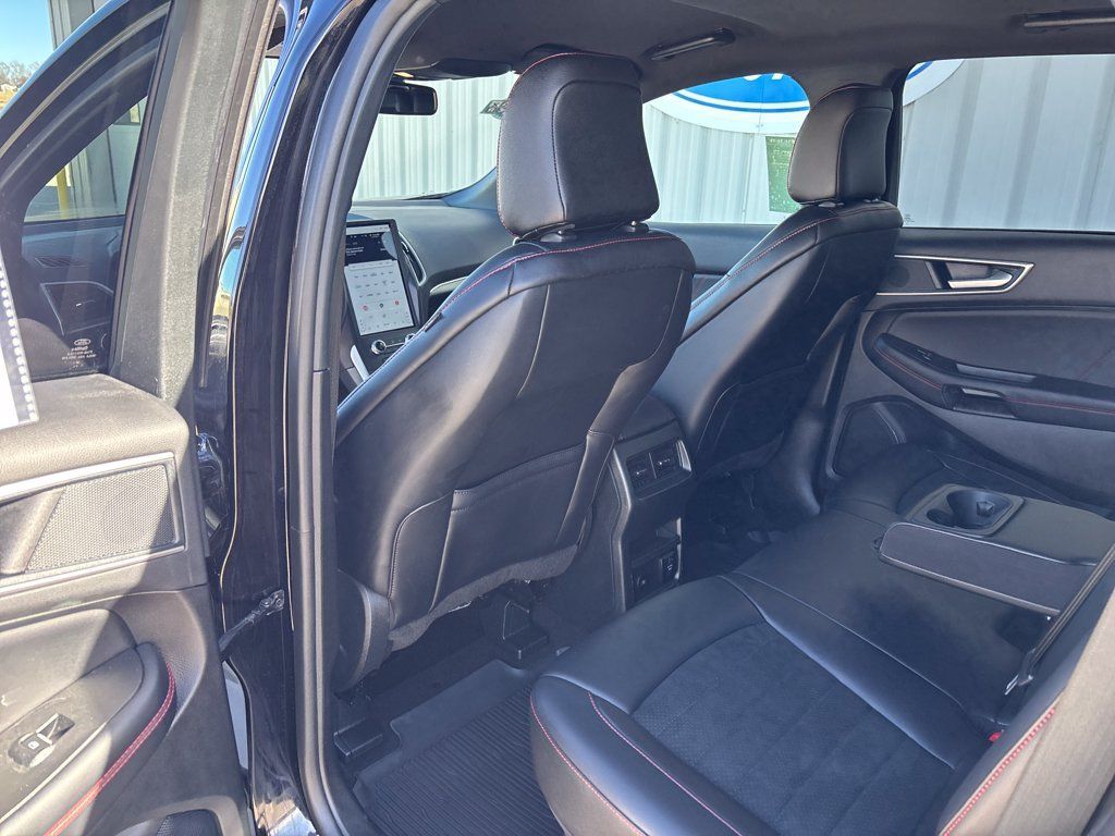 Certified 2024 Ford Edge ST-Line AWD/4WD image 26