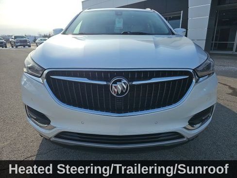 Used 2018 Buick Enclave Premium w/ Experience Buick Package FWD image 2