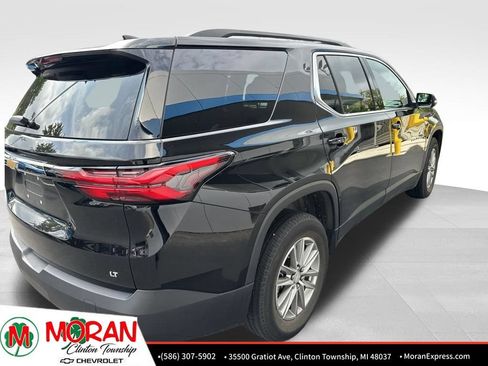 Used 2023 Chevrolet Traverse LT FWD image 4