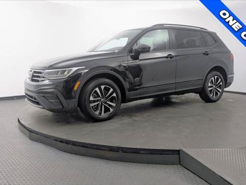 Used 2024 Volkswagen Tiguan S FWD image 2