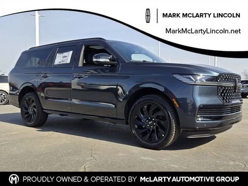 New 2026 Lincoln Navigator L Reserve w/ Jet Appearance Package AWD/4WD image 1