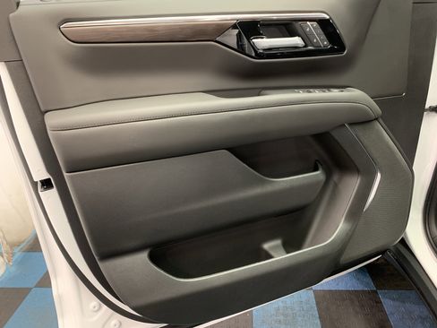 New 2026 Chevrolet Tahoe High Country image 9