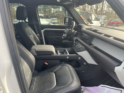 Certified 2022 Land Rover Defender 110 X-Dynamic SE image 11