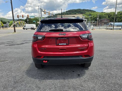 Used 2023 Jeep Compass Trailhawk w/ Trailhawk Elite Group AWD/4WD image 8