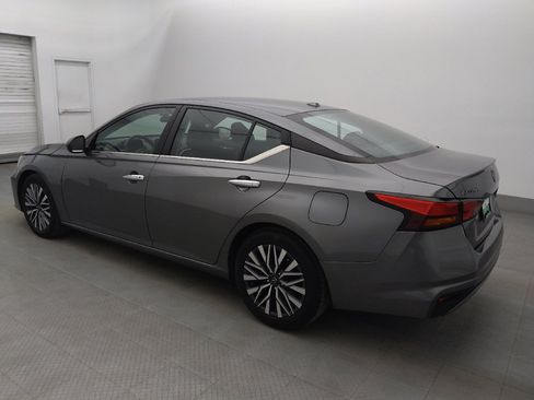 Used 2023 Nissan Altima 2.5 SV image 3