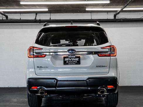Used 2024 Subaru Ascent Premium w/ Convenience Package AWD/4WD image 4
