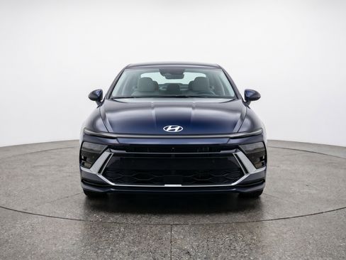 Used 2025 Hyundai Sonata SEL image 2