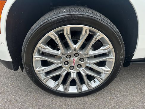 Used 2025 GMC Yukon Denali w/ Denali Reserve Package image 63