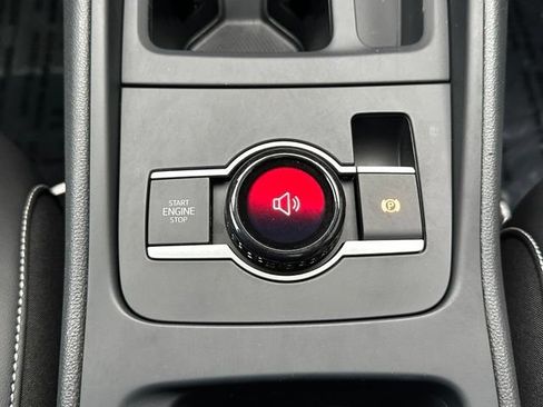 Certified 2025 Volkswagen Tiguan SE R-Line AWD/4WD image 37