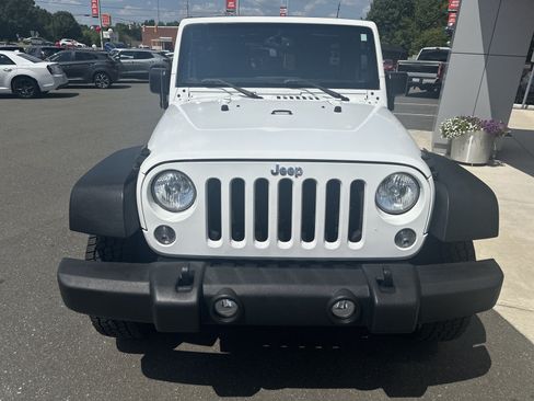 Used 2015 Jeep Wrangler Unlimited Sport w/ Quick Order Package 24S AWD/4WD image 3
