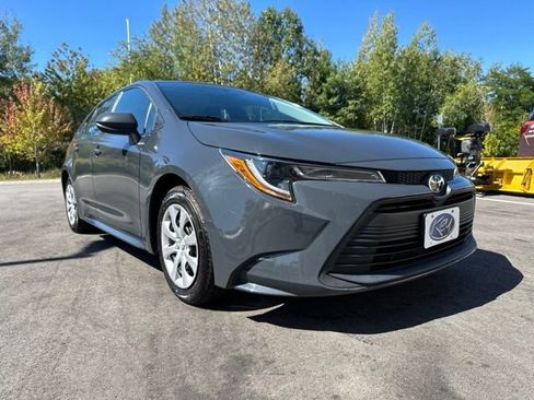 Used 2024 Toyota Corolla LE FWD image 7