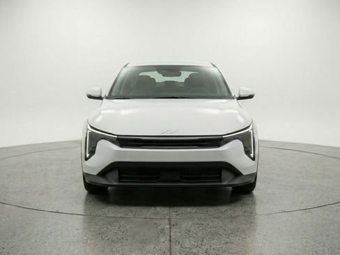 Used 2025 Kia K4 FWD image 2