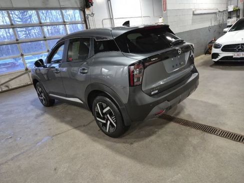 Used 2026 Nissan Kicks SV image 7